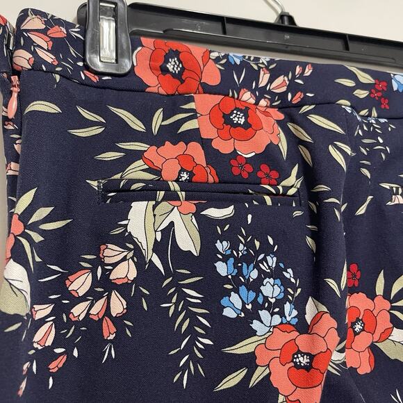 Lands End Pants Womens 8 Mid Rise Stretch Knit Blue White Floral Slim Leg - Picture 3 of 10